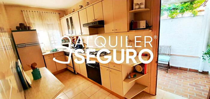 Casas en venta y pisos alquiler - 3