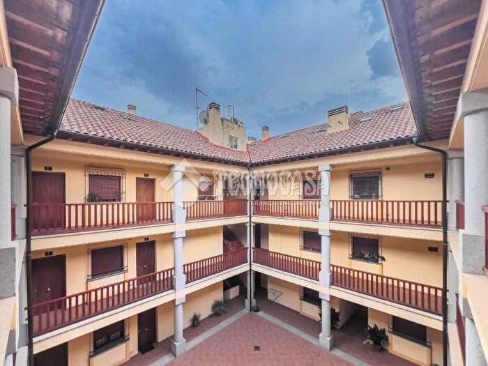 Casas en venta y pisos alquiler - 1