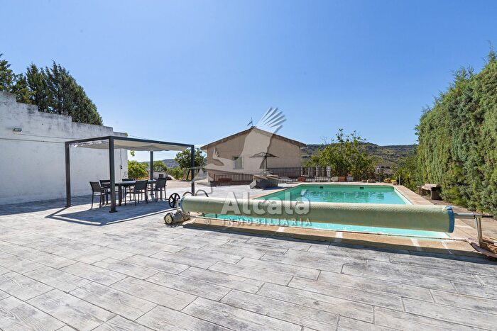 Casas en venta y pisos alquiler - 1