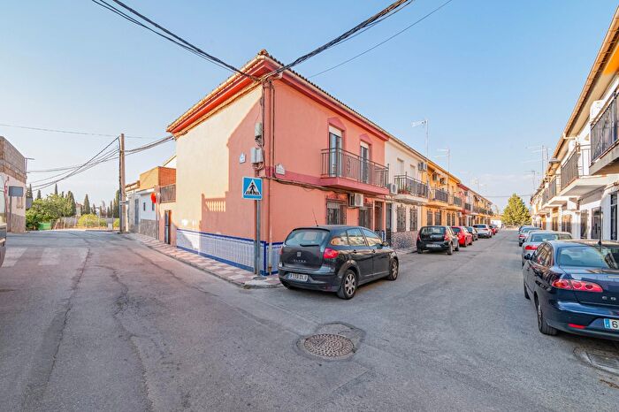 Casa en venta en Polideportivo, Alhendín de 4 habitaciones