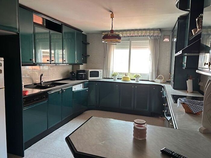 Casas en venta y pisos alquiler - 2