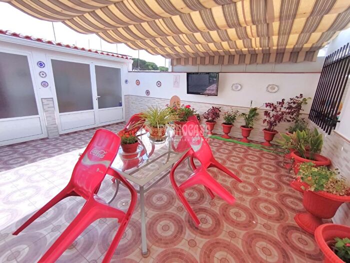 Casas en venta y pisos alquiler - 1