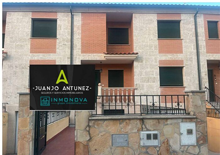 Casa en venta en Ciudad Rodrigo, Salamanca de 5 habitaciones