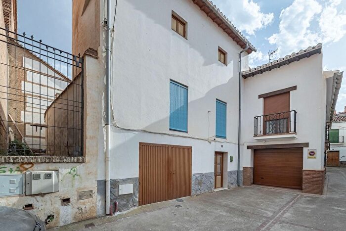 Casas en venta y pisos alquiler - 1