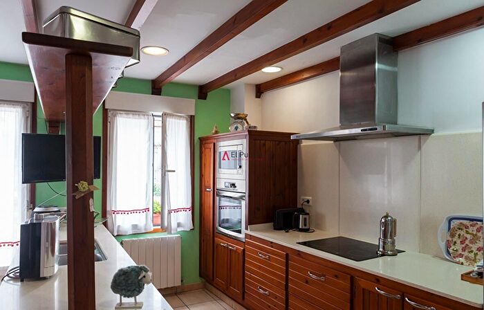 Casas en venta y pisos alquiler - 2