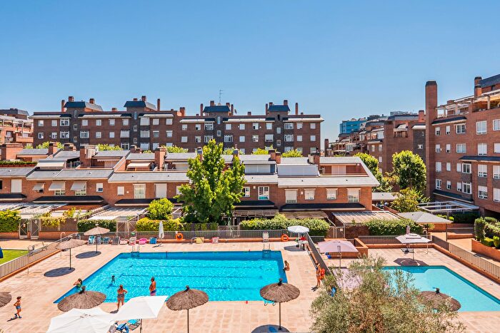 Casa en venta en Vega de la Moraleja, San Sebastián de los Reyes de 8 habitaciones