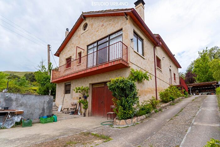 Casa en venta en Pelabravo, Salamanca de 3 habitaciones