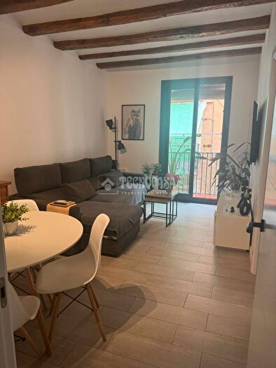 Piso en venta en Ciutat Vella, El Raval de 2 habitaciones
