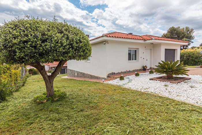 Casa en venta en Riudecanyes, Tarragona de 3 habitaciones