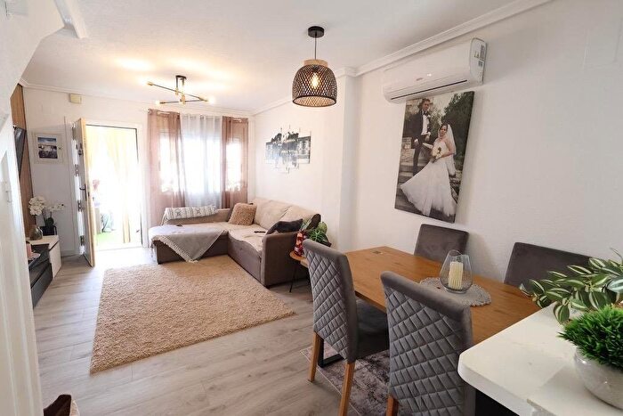 Casas en venta y pisos alquiler - 2