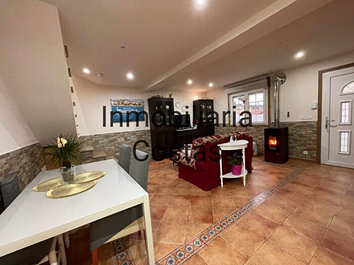 Casas en venta y pisos alquiler - 1