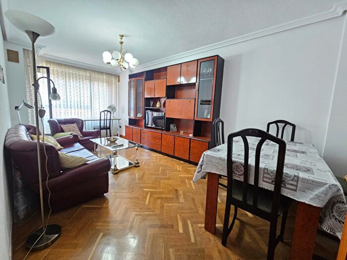 Casas en venta y pisos alquiler - 1
