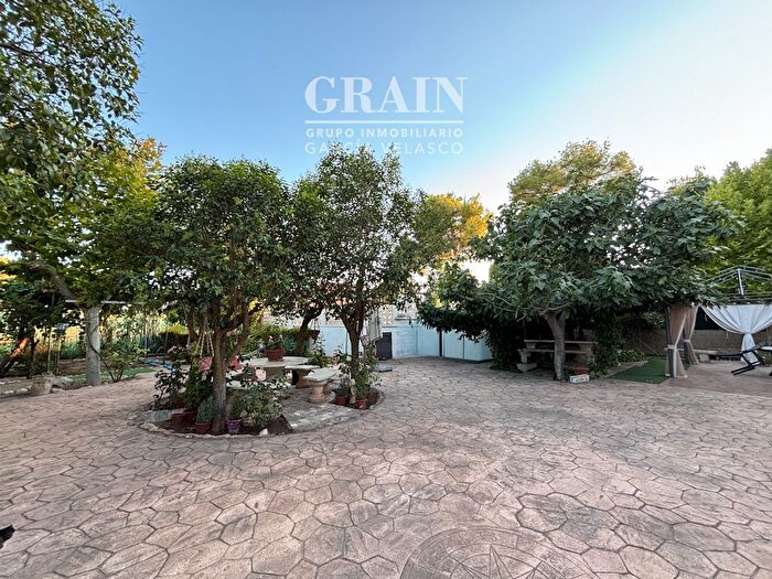 Casas en venta y pisos alquiler - 1