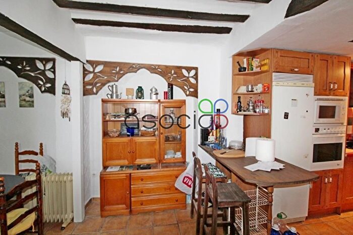 Casas en venta y pisos alquiler - 3