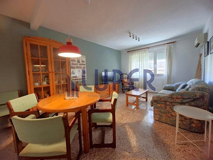 Casas en venta y pisos alquiler - 1
