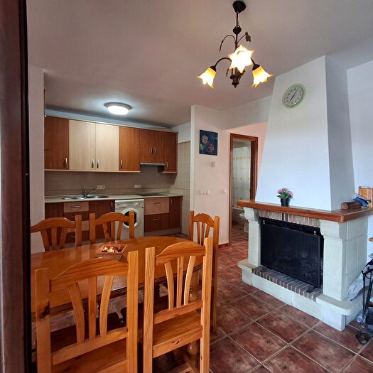 Casas en venta y pisos alquiler - 2