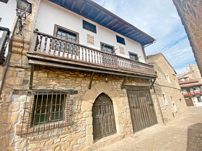 Casas en venta y pisos alquiler - 1
