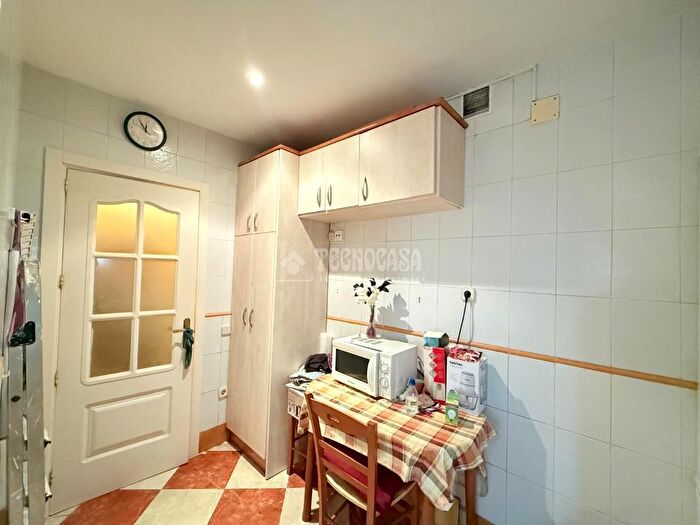 Casas en venta y pisos alquiler - 2