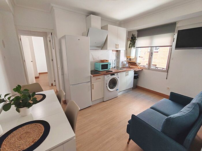 Casas en venta y pisos alquiler - 1