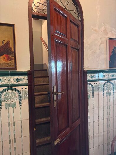 Casas en venta y pisos alquiler - 3