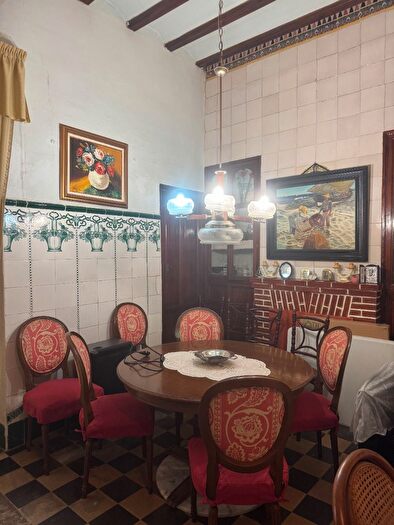 Casas en venta y pisos alquiler - 2