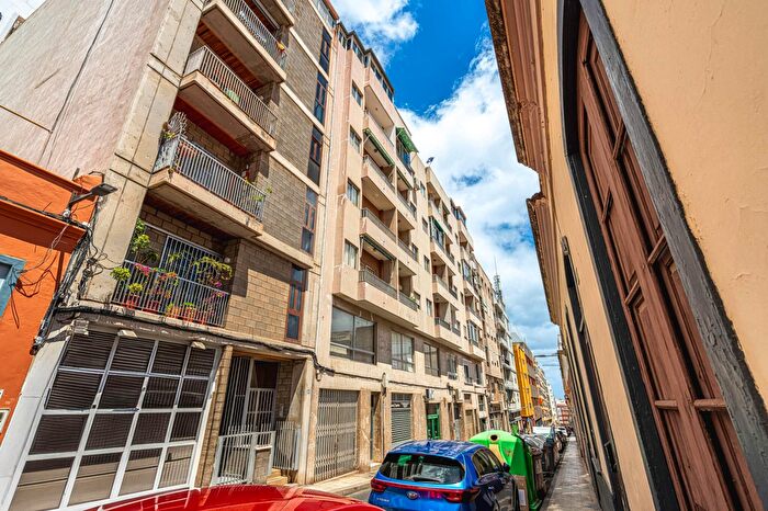 Casas en venta y pisos alquiler - 1
