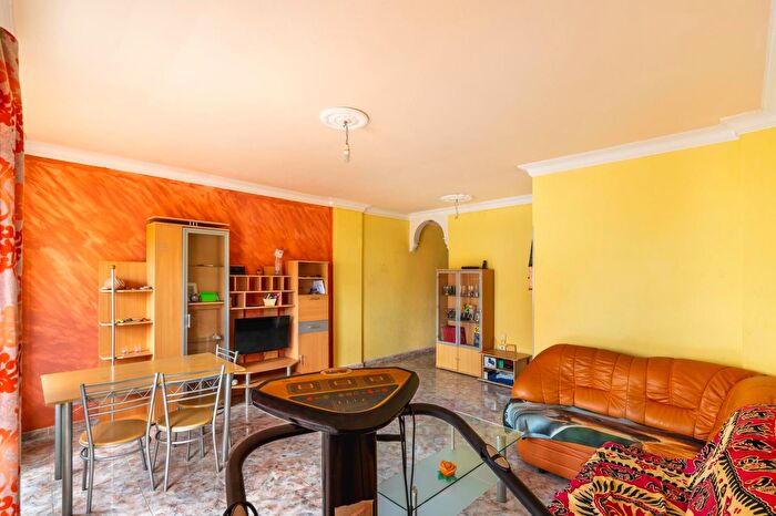 Casas en venta y pisos alquiler - 2
