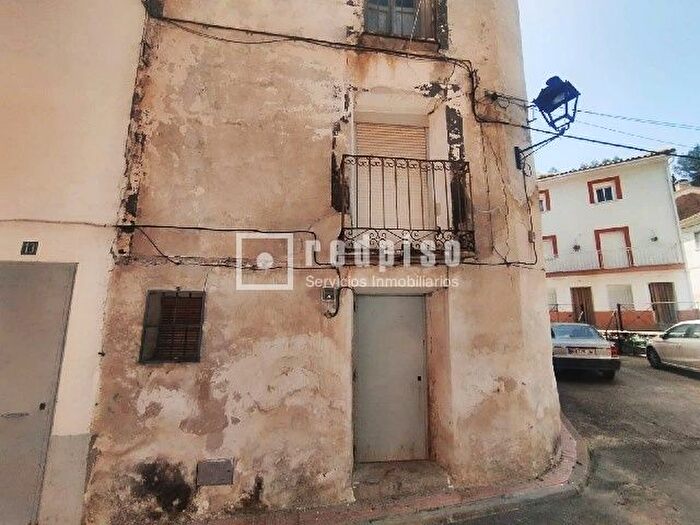 Casa en venta en Almoguera, Guadalajara de 3 habitaciones