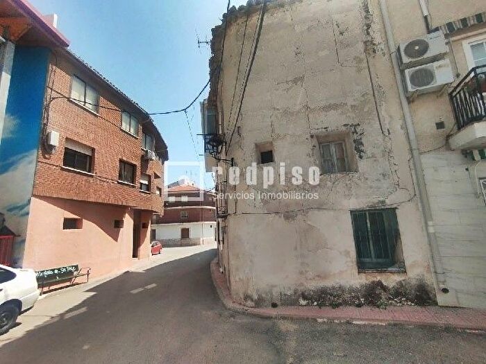 Casas en venta y pisos alquiler - 2
