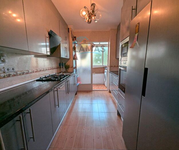 Casas en venta y pisos alquiler - 3