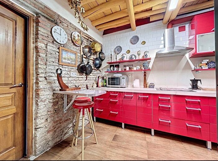 Casas en venta y pisos alquiler - 3