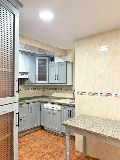 Casas en venta y pisos alquiler - 2
