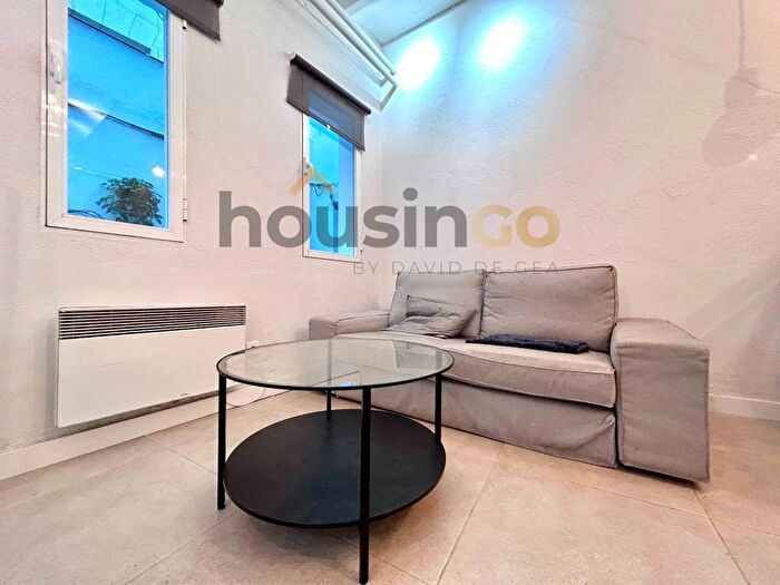 Casas en venta y pisos alquiler - 1