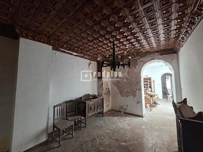 Casas en venta y pisos alquiler - 3