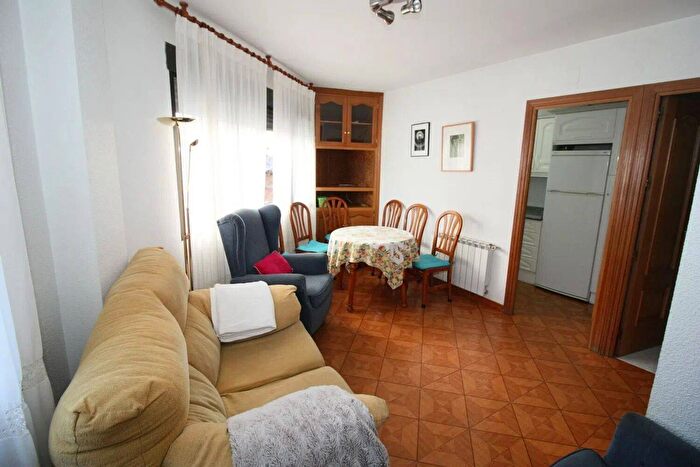 Casas en venta y pisos alquiler - 2