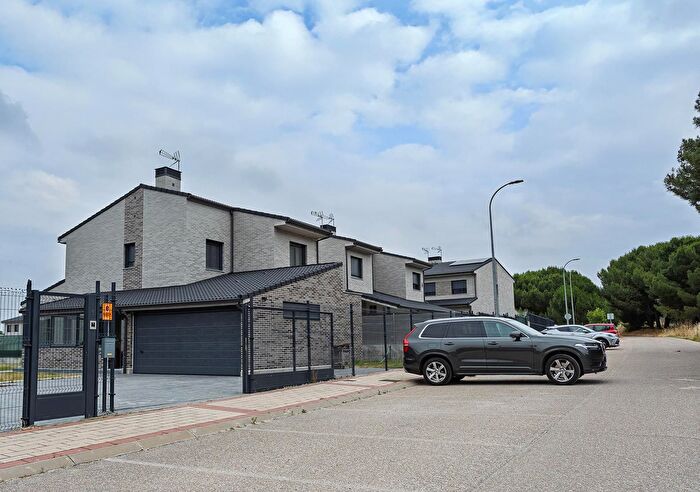 Casa en venta en Tudela de Duero, Valladolid de 3 habitaciones
