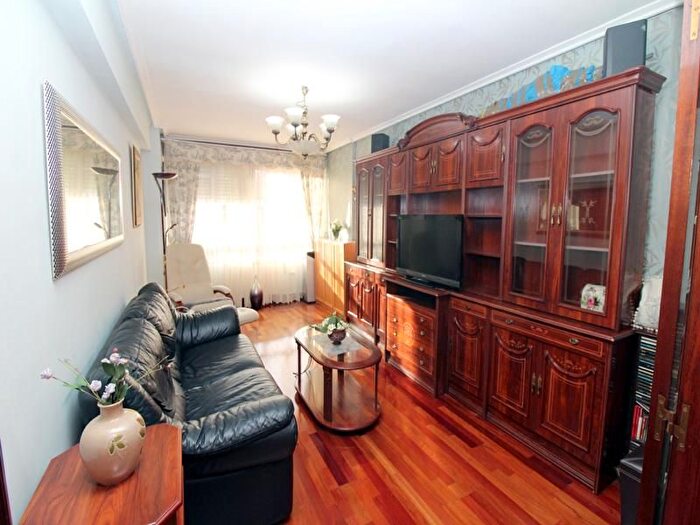 Casas en venta y pisos alquiler - 1