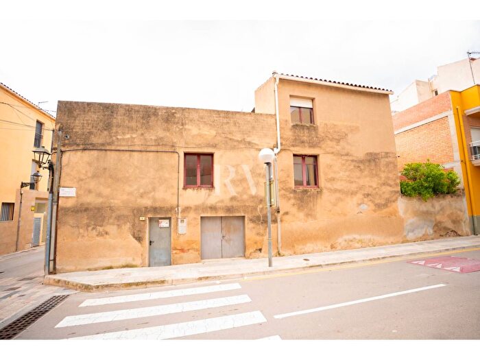 Casa en venta en La Pobla de Mafumet, Tarragona de 5 habitaciones