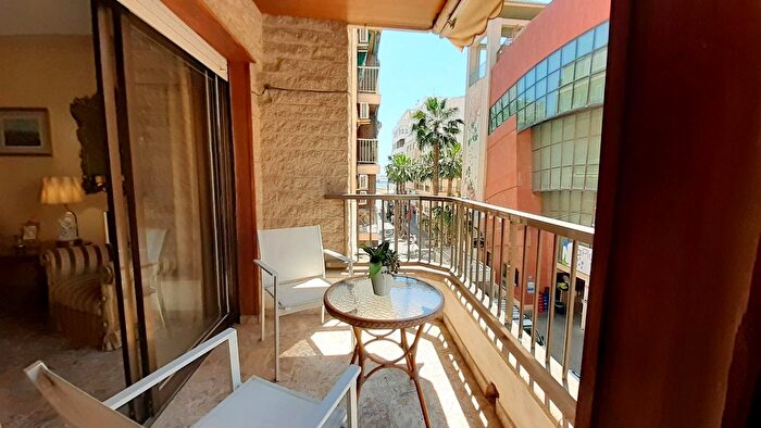 Piso en venta en Centro, Centro Muelle Pesquero de 4 habitaciones