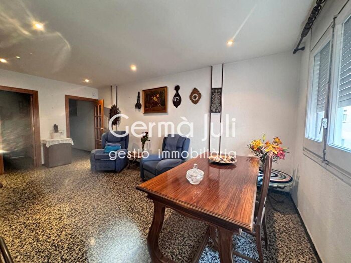 Casas en venta y pisos alquiler - 3