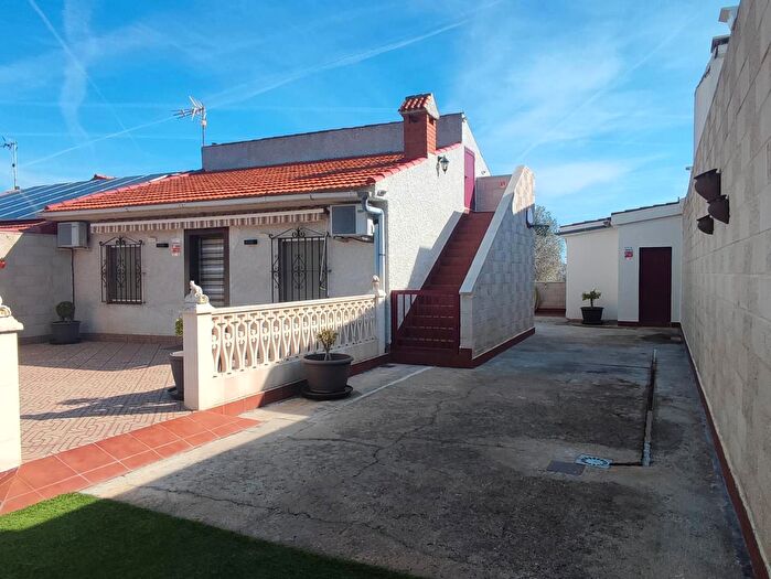 Casas en venta y pisos alquiler - 2