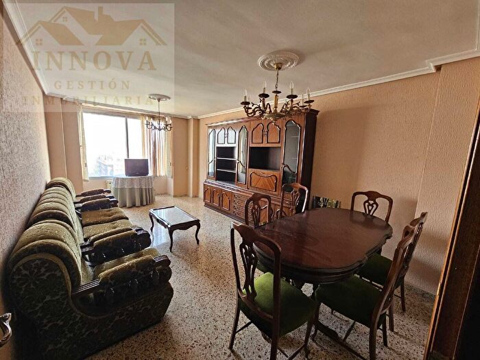 Casas en venta y pisos alquiler - 1
