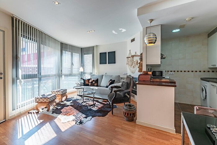 Casas en venta y pisos alquiler - 2