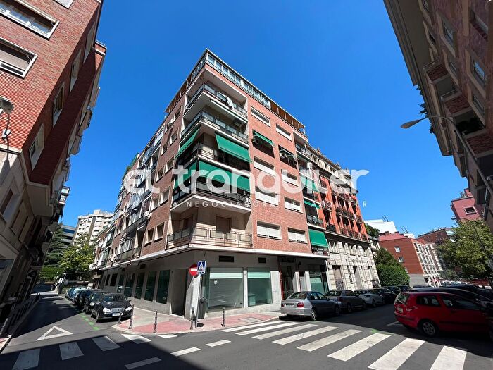 Casas en venta y pisos alquiler - 1