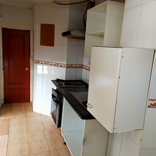 Casas en venta y pisos alquiler - 3