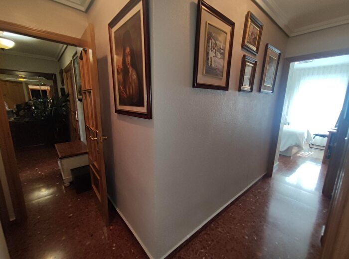 Casas en venta y pisos alquiler - 2