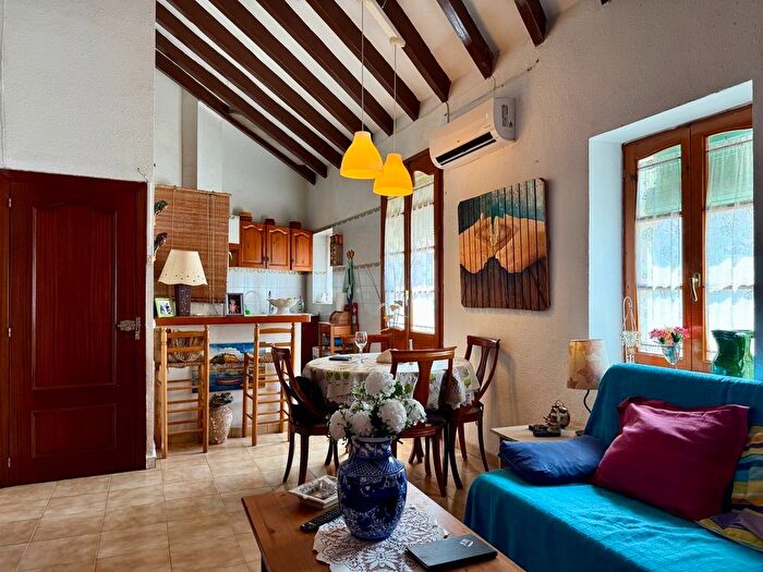 Casas en venta y pisos alquiler - 3