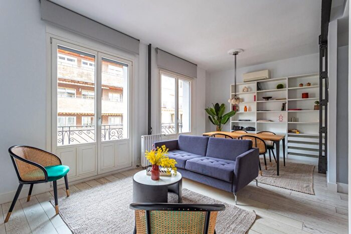 Casas en venta y pisos alquiler - 1