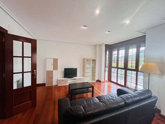 Casas en venta y pisos alquiler - 2