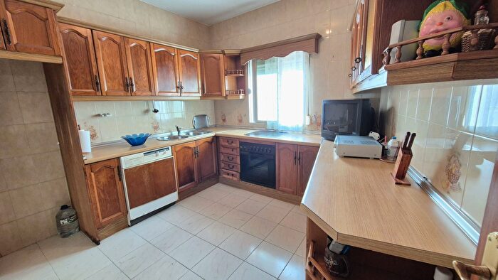 Casas en venta y pisos alquiler - 2